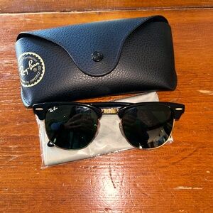 Ray-Ban Club master Classic sunglasses. Great condition, no scratches.